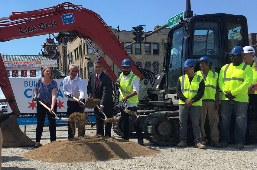 Mayor Emanuel Breaks Ground 